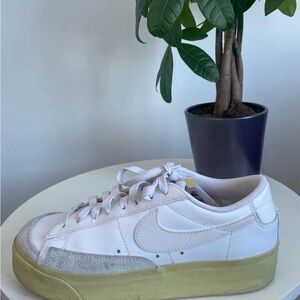 Women Size 8 Nike Blazer Low Platform White Lemon Wash Leather Casual Sneakers